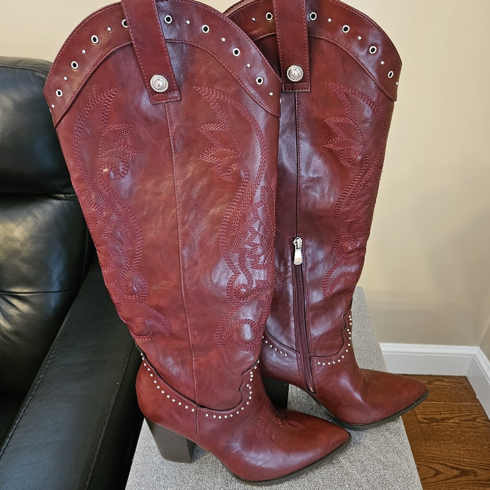 Womens Burgundy Knee-High Boots Size 8 - Picture 2 of 5